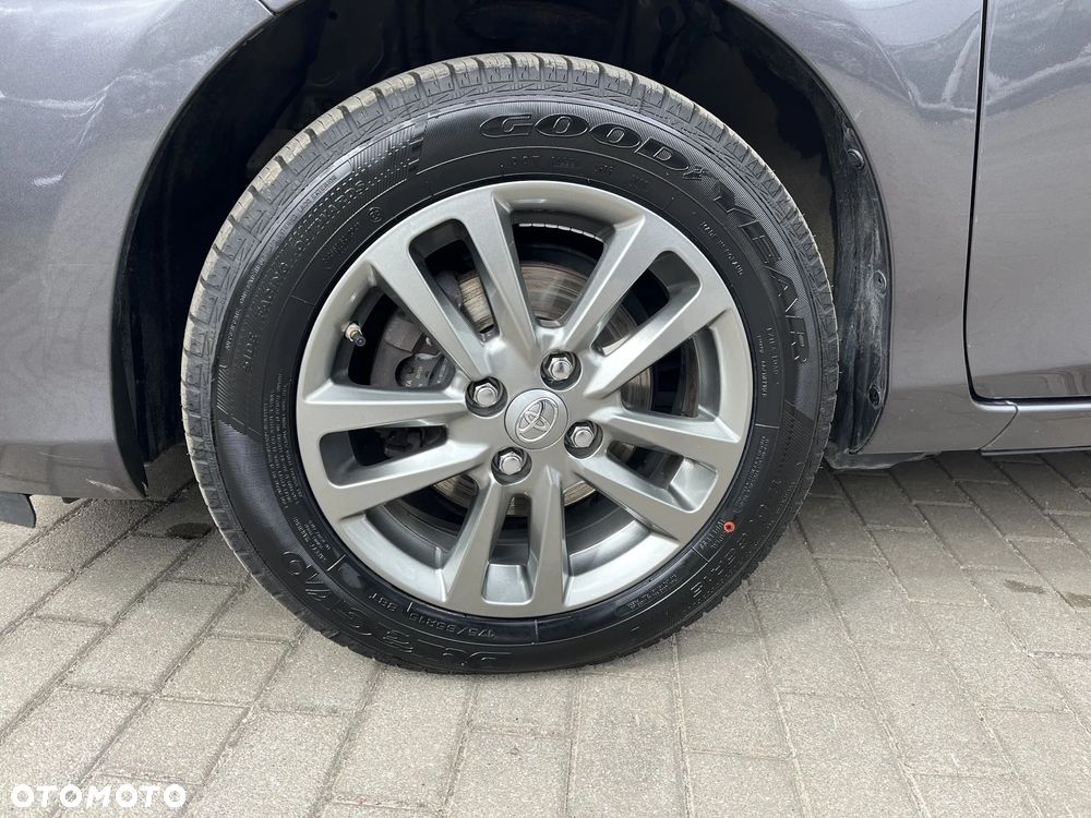 Toyota Yaris 1.33 Premium - 18