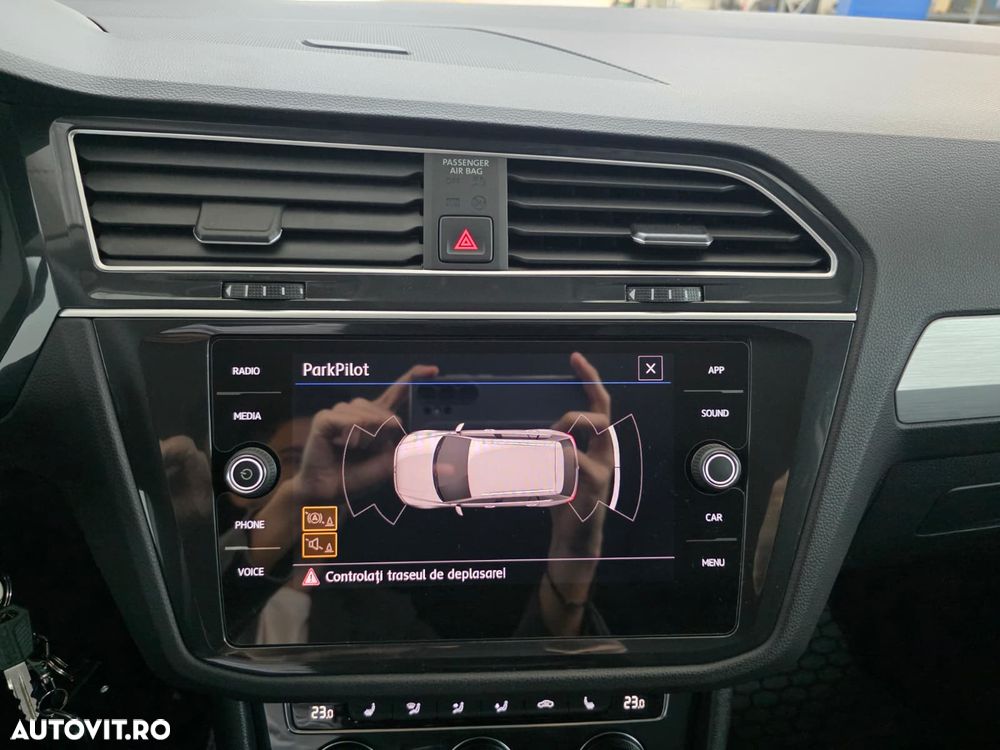 Volkswagen Tiguan - 24