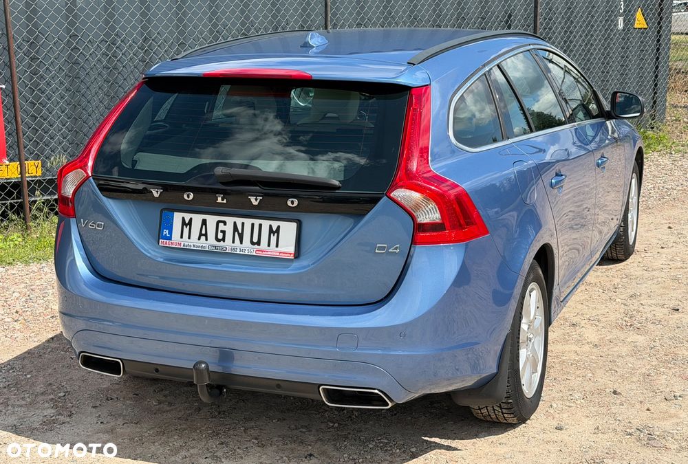 Volvo V60 D4 Drive-E Momentum - 27
