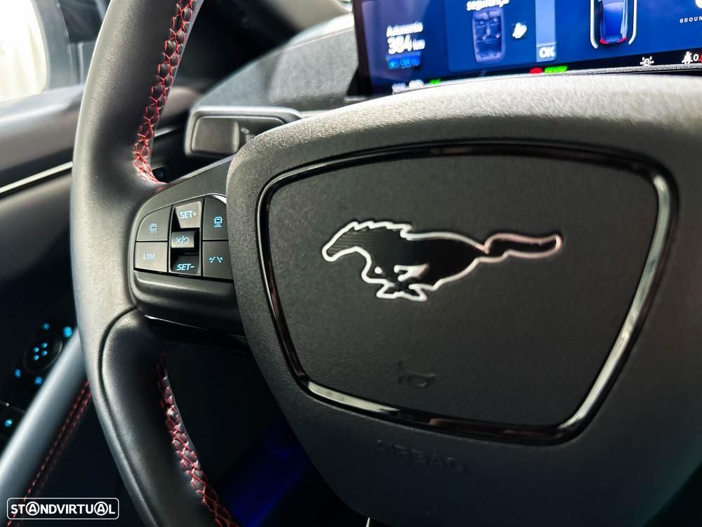 Ford Mustang Mach-E AWD PREMIUM - 38