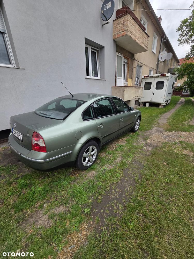 Volkswagen Passat 1.8T - 8