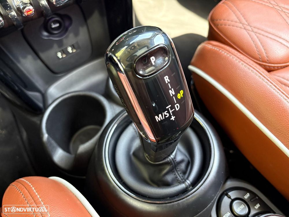 MINI 5 Portas Cooper D Aut. - 36