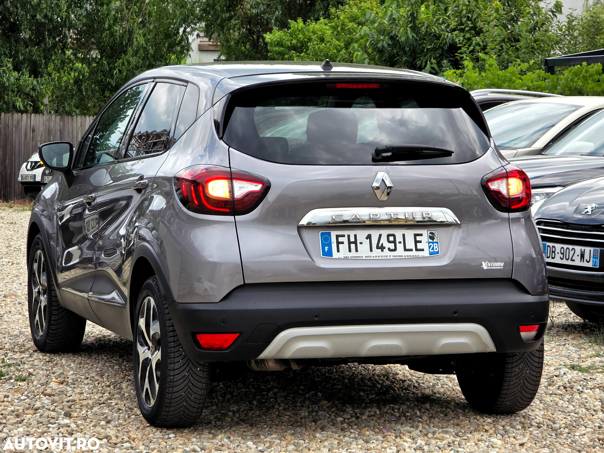 Renault Captur TCe 130 GPF INTENS - 10