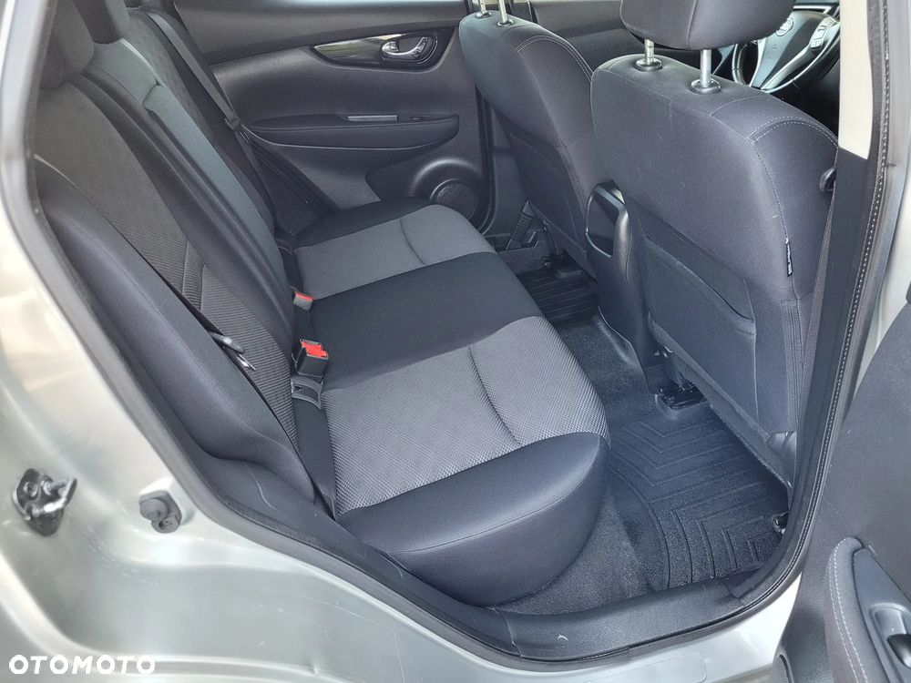 Nissan Qashqai 1.2 DIG-T Acenta EU6 - 18