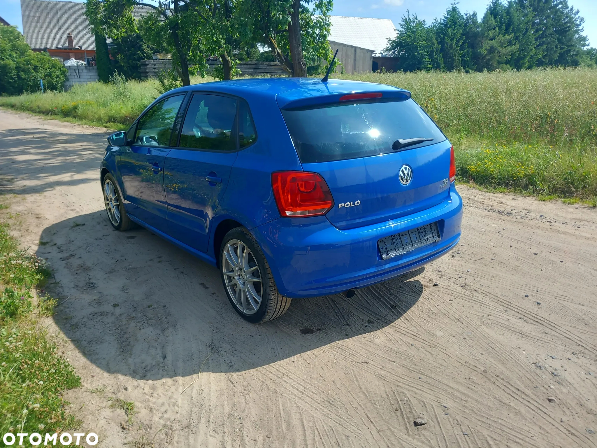 Volkswagen Polo - 2