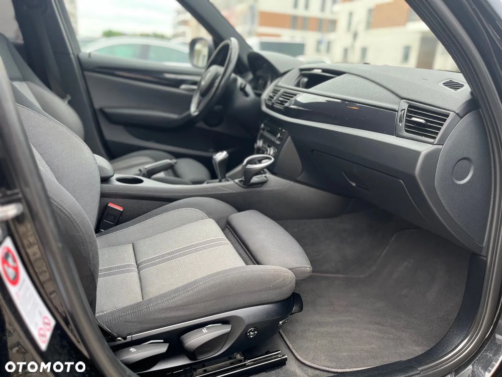 BMW X1 sDrive18d - 12