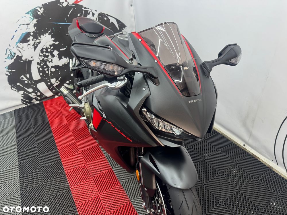 Honda CBR - 38