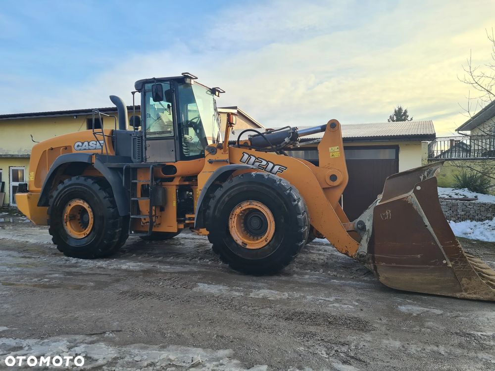 Case 1121F