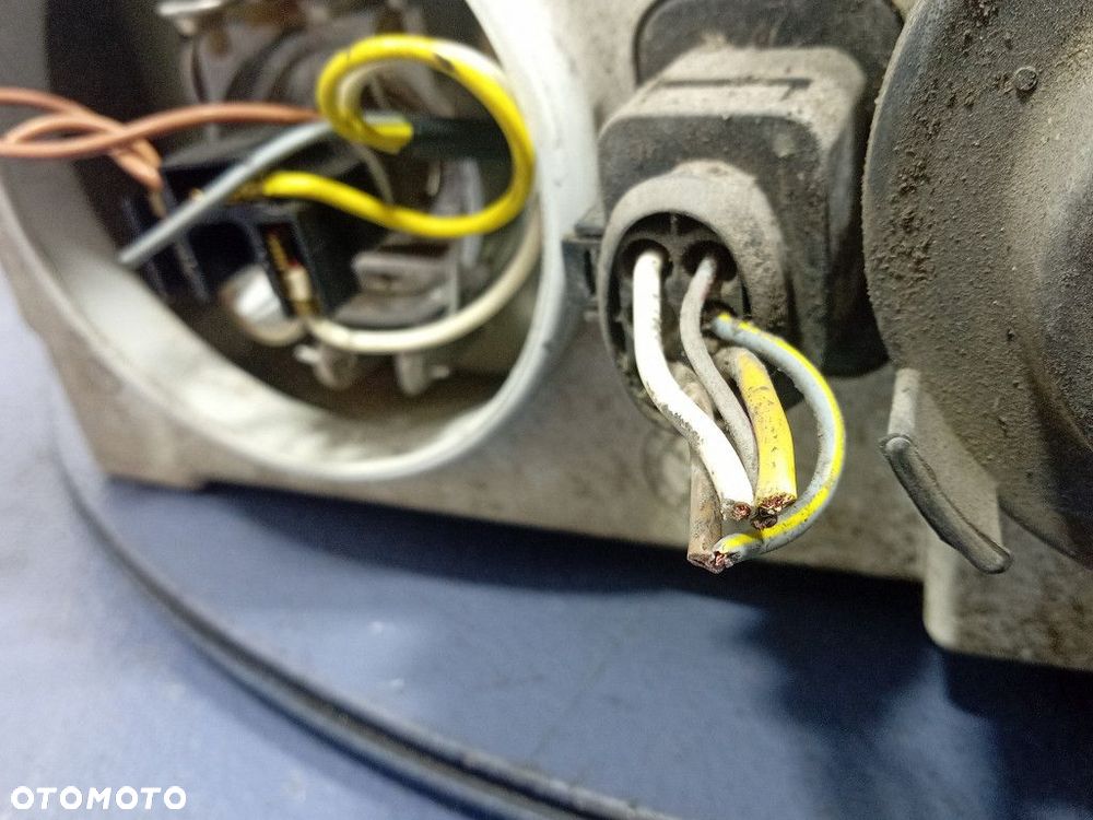 SKODA OCTAVIA I REFLEKTOR PRAWY PRZEDNI LAMPA PRZÓD 246086-00 - 5