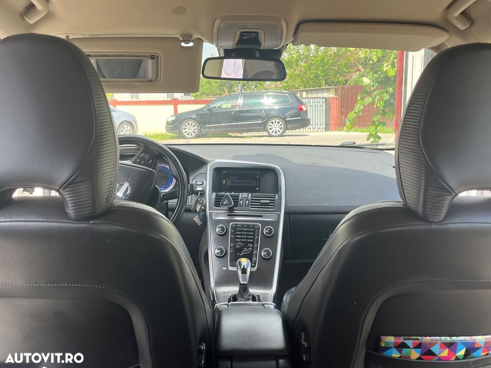Volvo XC 60 D5AWD R-Design - 7