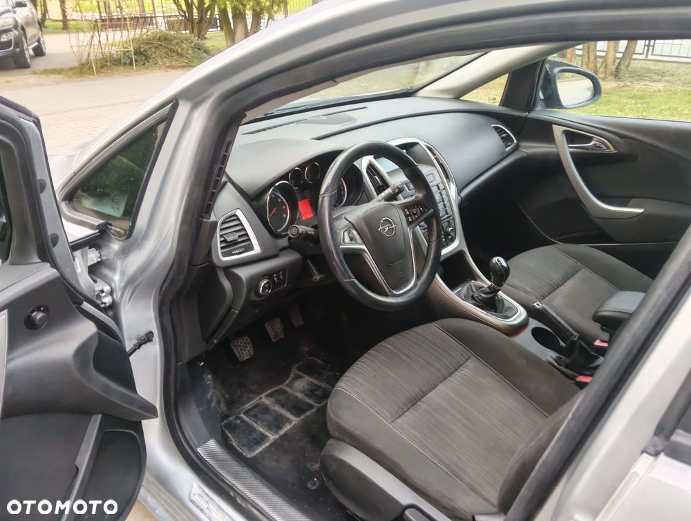 Opel Astra 1.4 Cosmo - 11