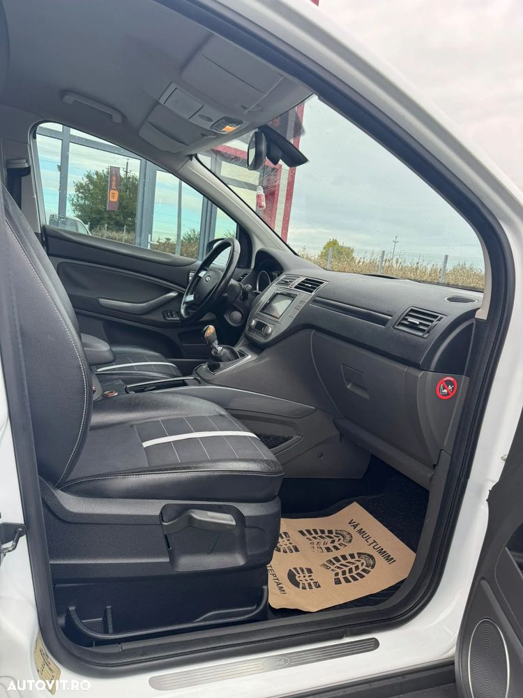 Ford Kuga 2.0 TDCi 4x4 Titanium - 6