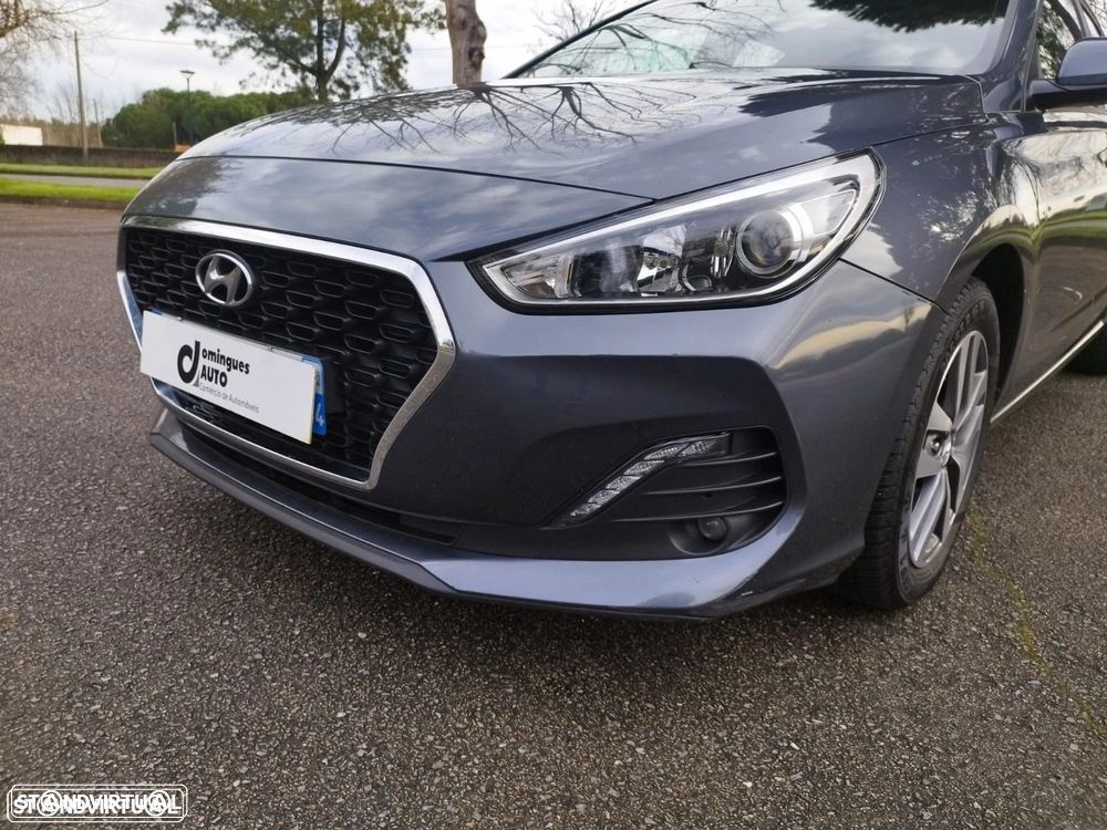 Hyundai i30 1.6 CRDi STyle+Navi 7DCT - 7