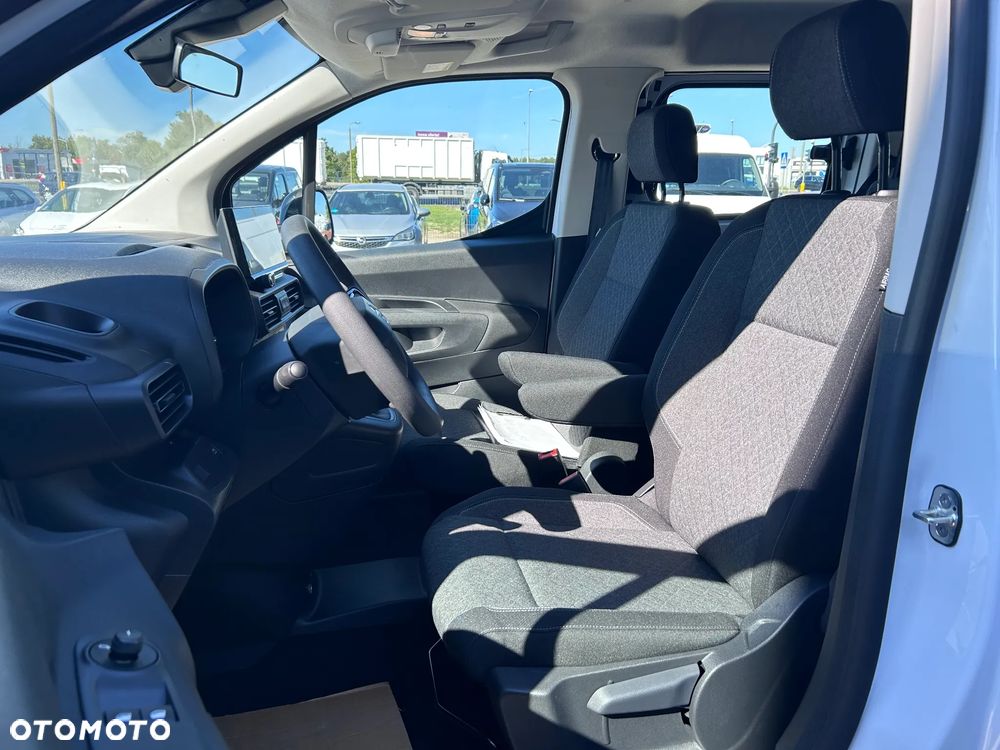 Opel Combo Life 1.2 Turbo S&S - 10