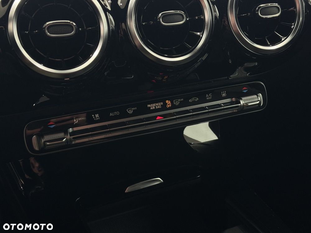 Mercedes-Benz CLA - 26