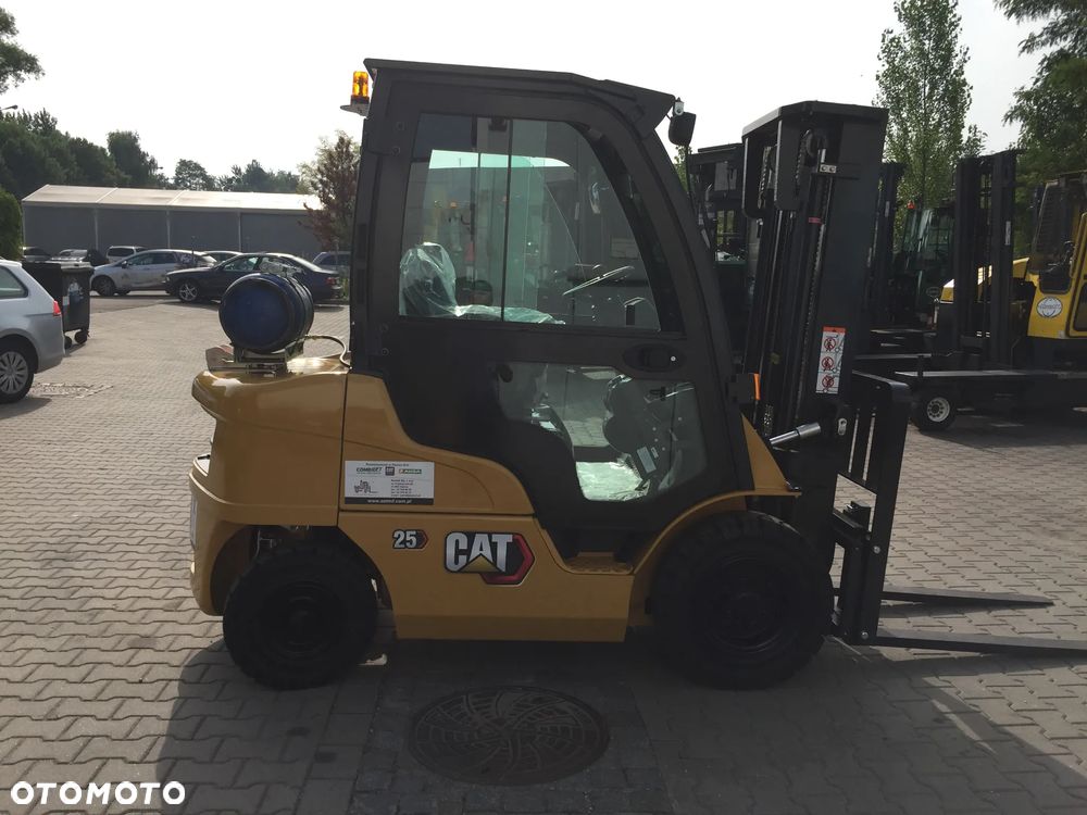 Caterpillar GP25N - 4