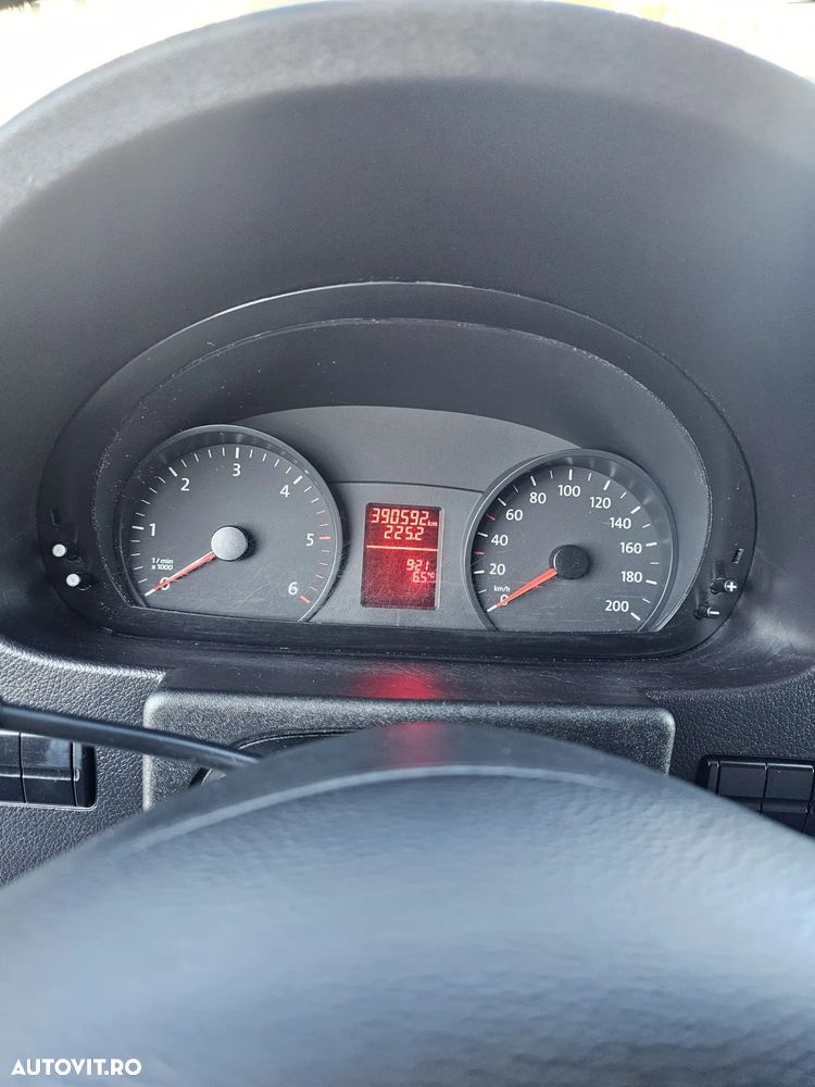Volkswagen Crafter 2.0 TDI An 2016 Climă Pilot Automat Senzori de parcare Talpă de urcare spate - 18