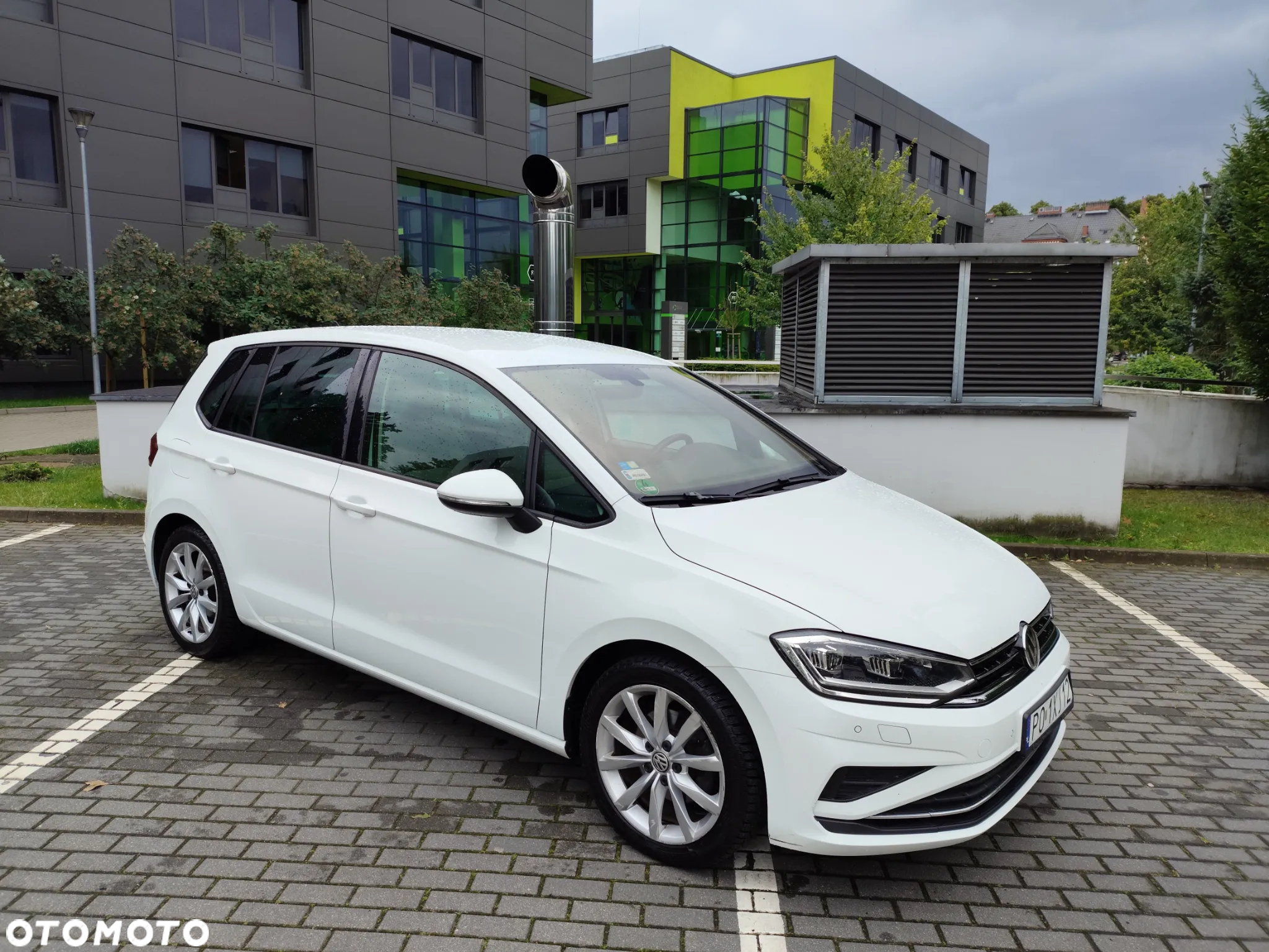 Volkswagen Golf Sportsvan VII SV 1.5 TSI ACT Comfortline - 4