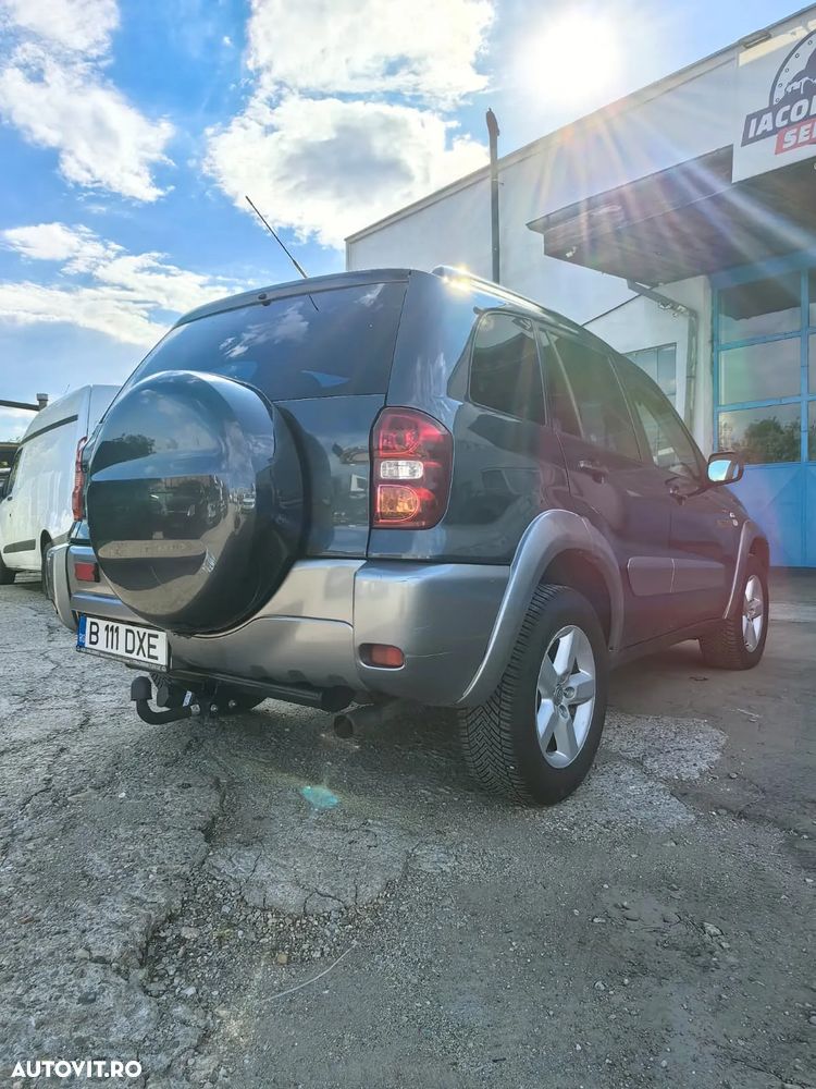 Toyota RAV4 2.0 D-4D VIP - 8