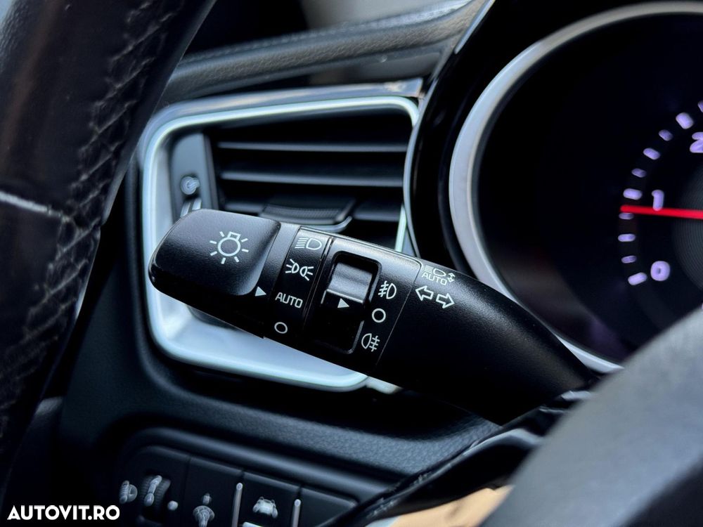 Kia Ceed - 16