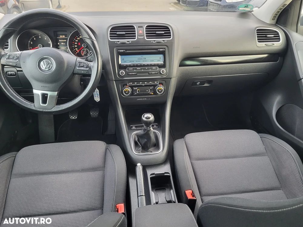 Volkswagen Golf - 6