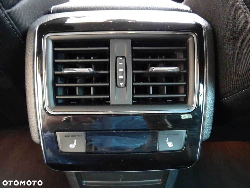 Skoda Superb 1.6 TDI GreenLine - 21