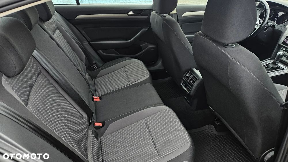 Volkswagen Passat 1.5 TSI EVO Trendline DSG - 32