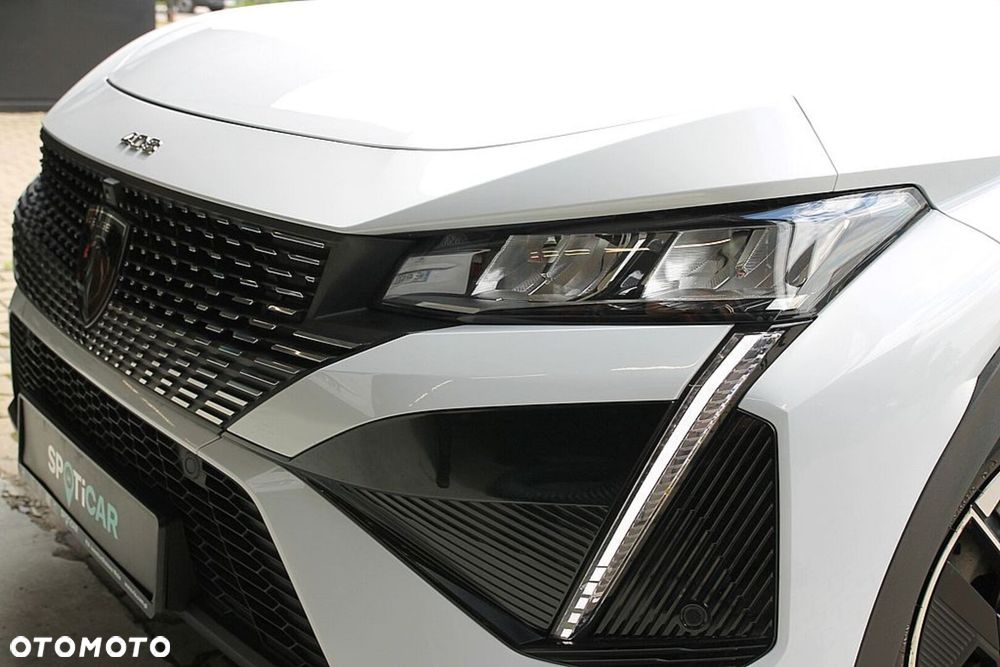 Peugeot 408 - 35