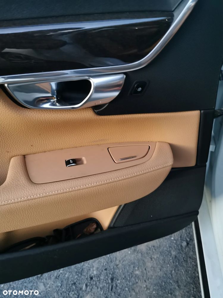 Volvo S90 T5 Momentum - 19