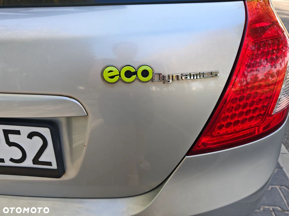 Kia Ceed - 9