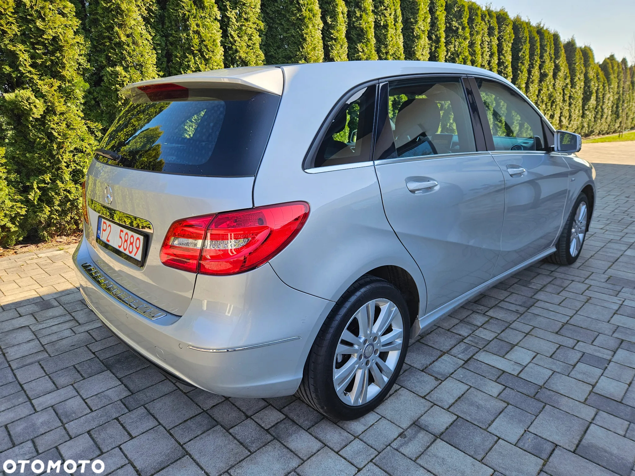 Mercedes-Benz Klasa B 180 (BlueEFFICIENCY) - 27