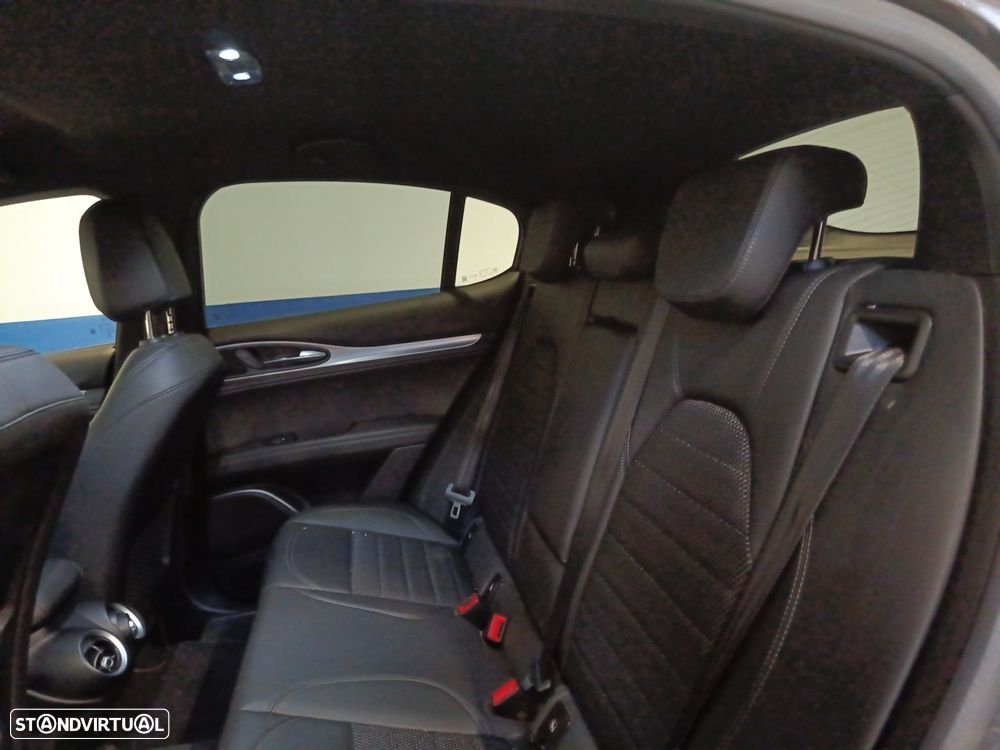 Alfa Romeo Stelvio 2.2 D Sprint AT8 - 10