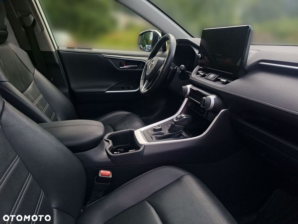 Toyota RAV4 - 9