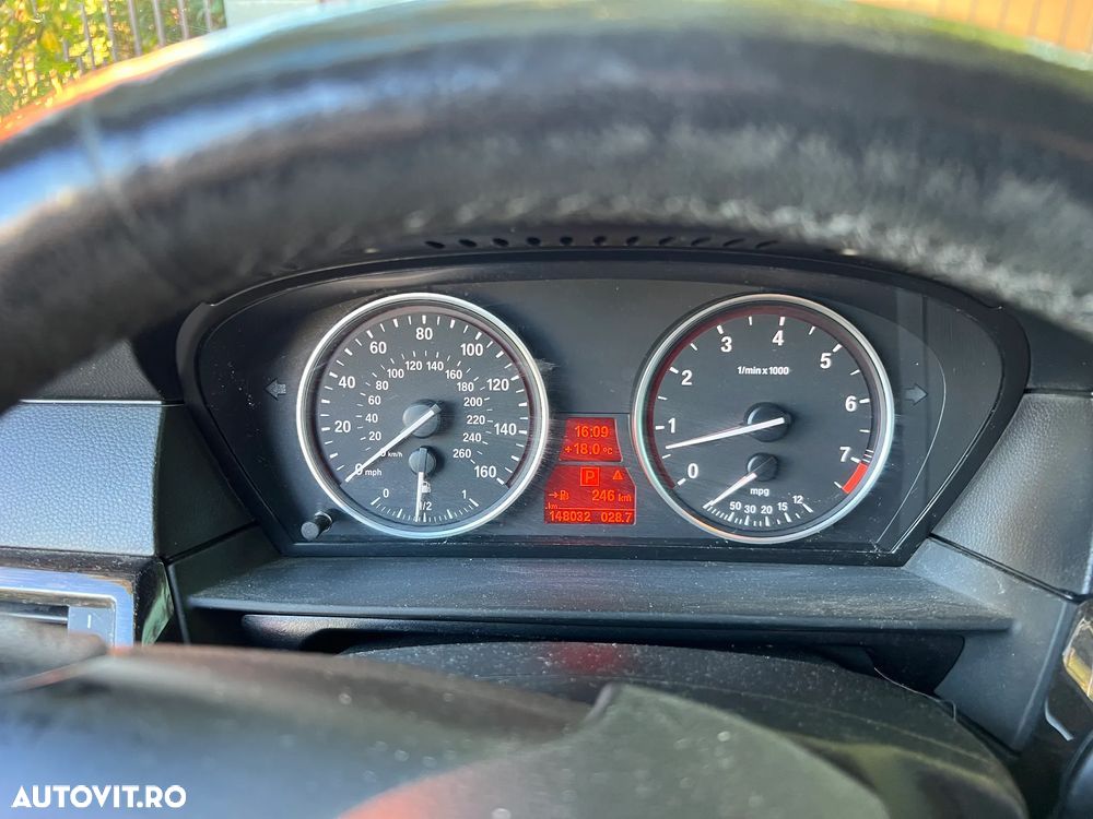 BMW Seria 5 535i xDrive Aut. Luxury Line - 23