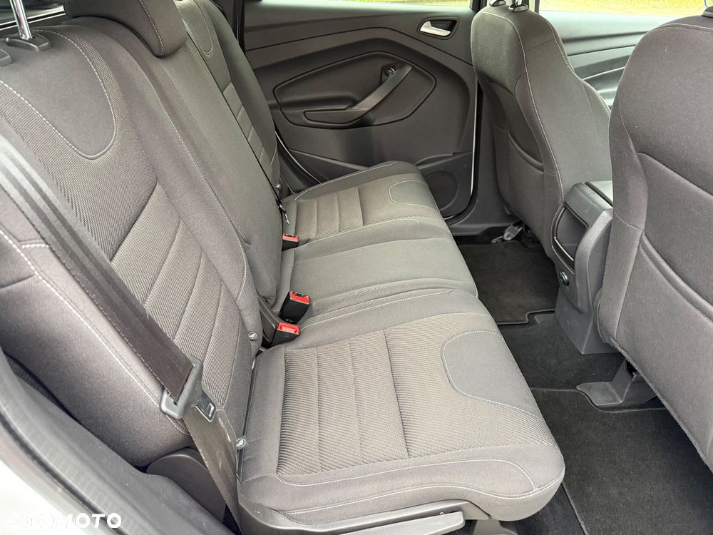 Ford Kuga 1.5 EcoBoost 2x4 Trend - 18