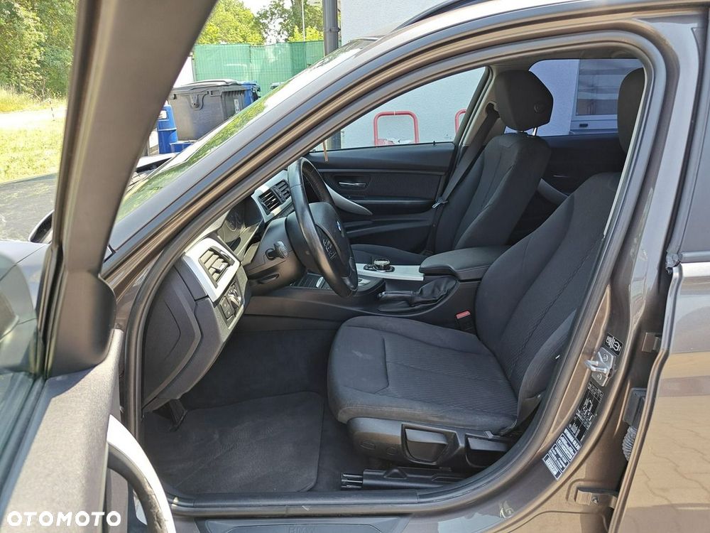 BMW Seria 3 - 10