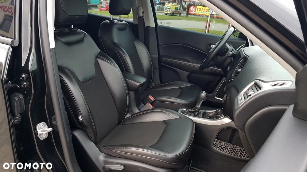 Jeep Compass - 15