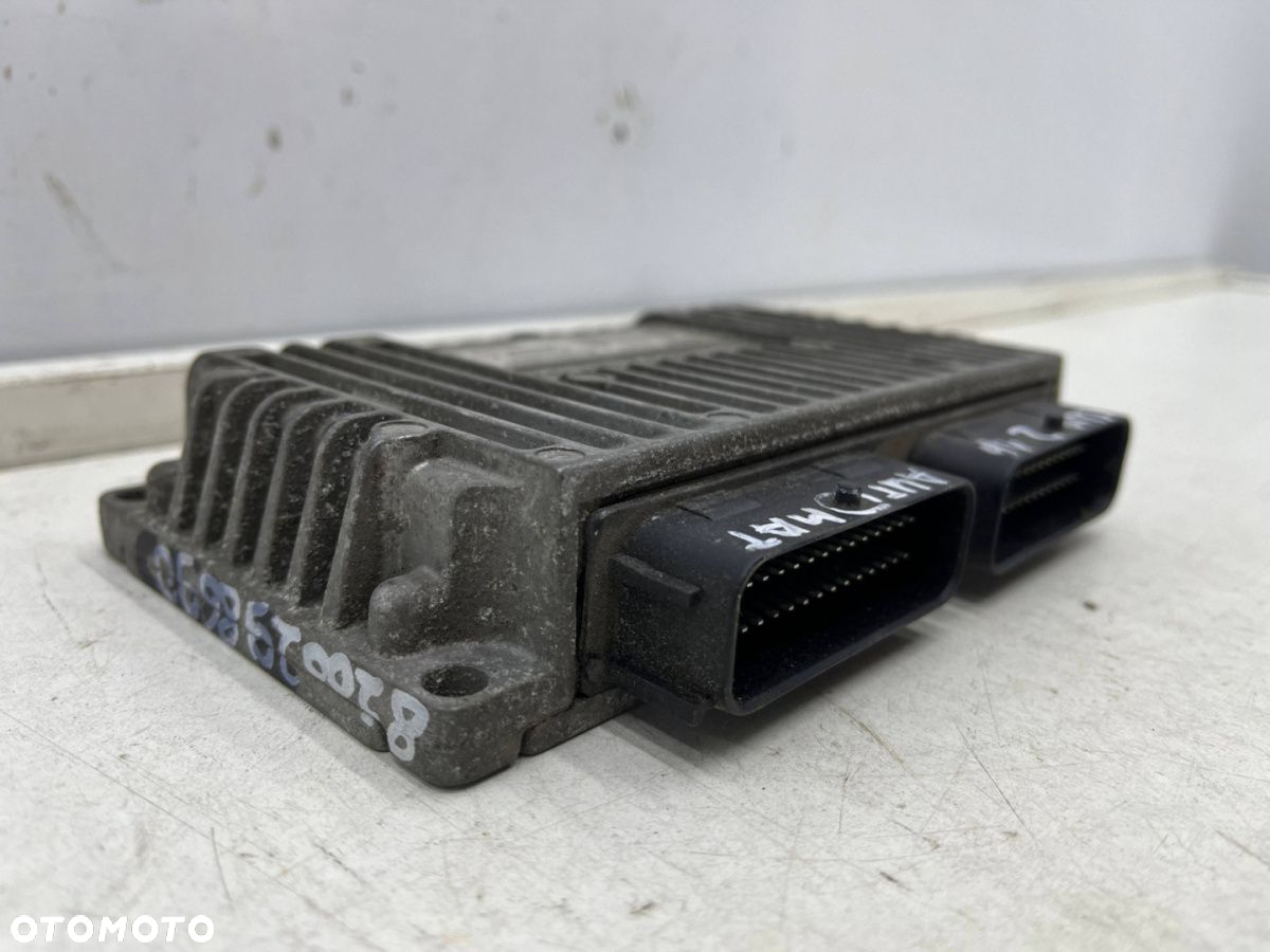 Komputer silnika Renault Clio II 98-12r. 1.6 benzyna sterownik ECU 8200298690 8200052418 - 3