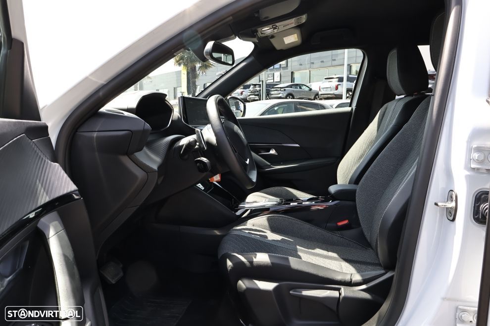 Peugeot 2008 1.2 Hybrid Allure e-DCS6 - 14