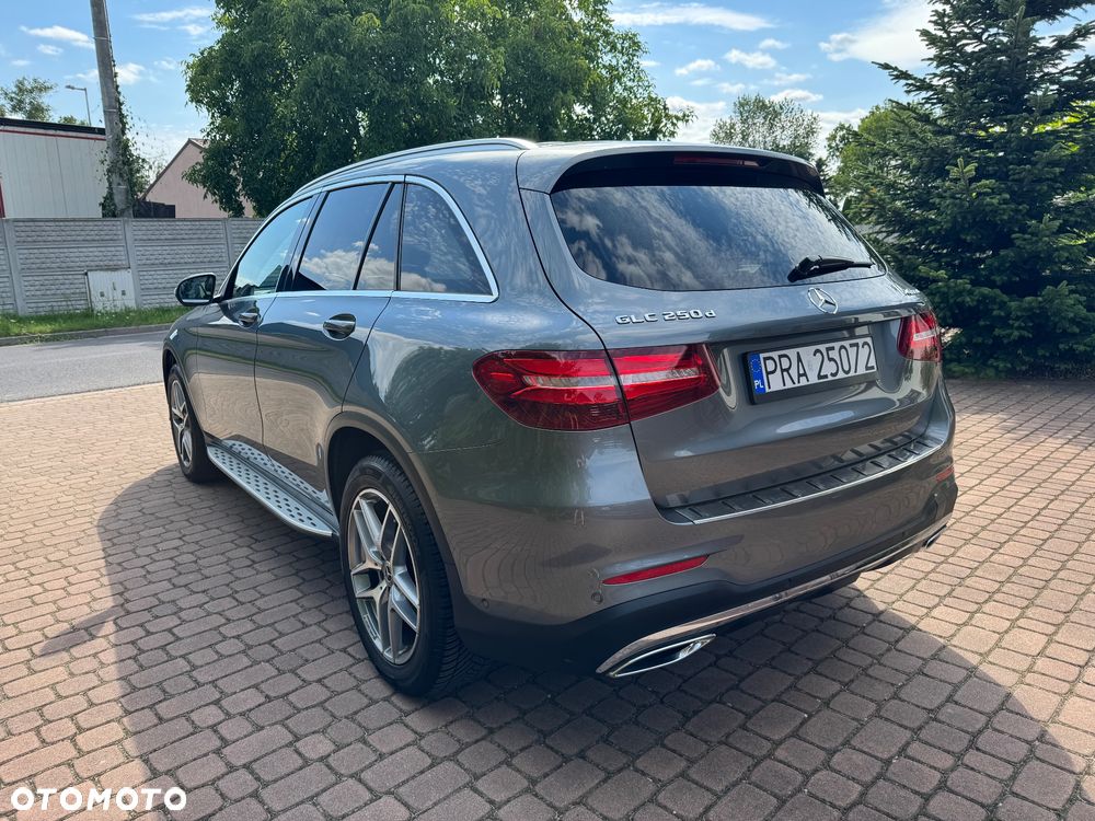 Mercedes-Benz GLC 250 d 4Matic 9G-TRONIC AMG Line - 4