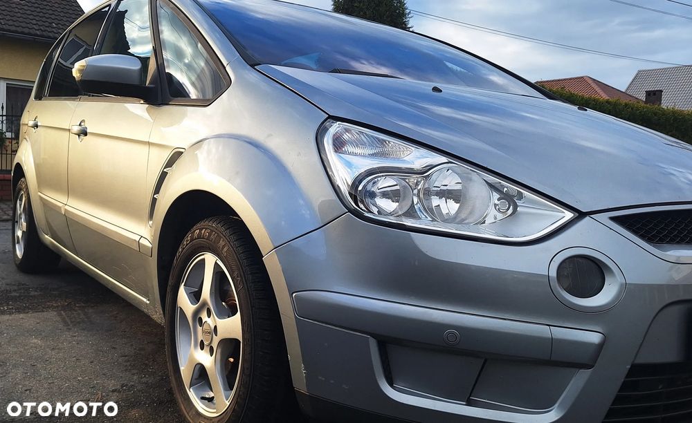 Ford S-Max - 33