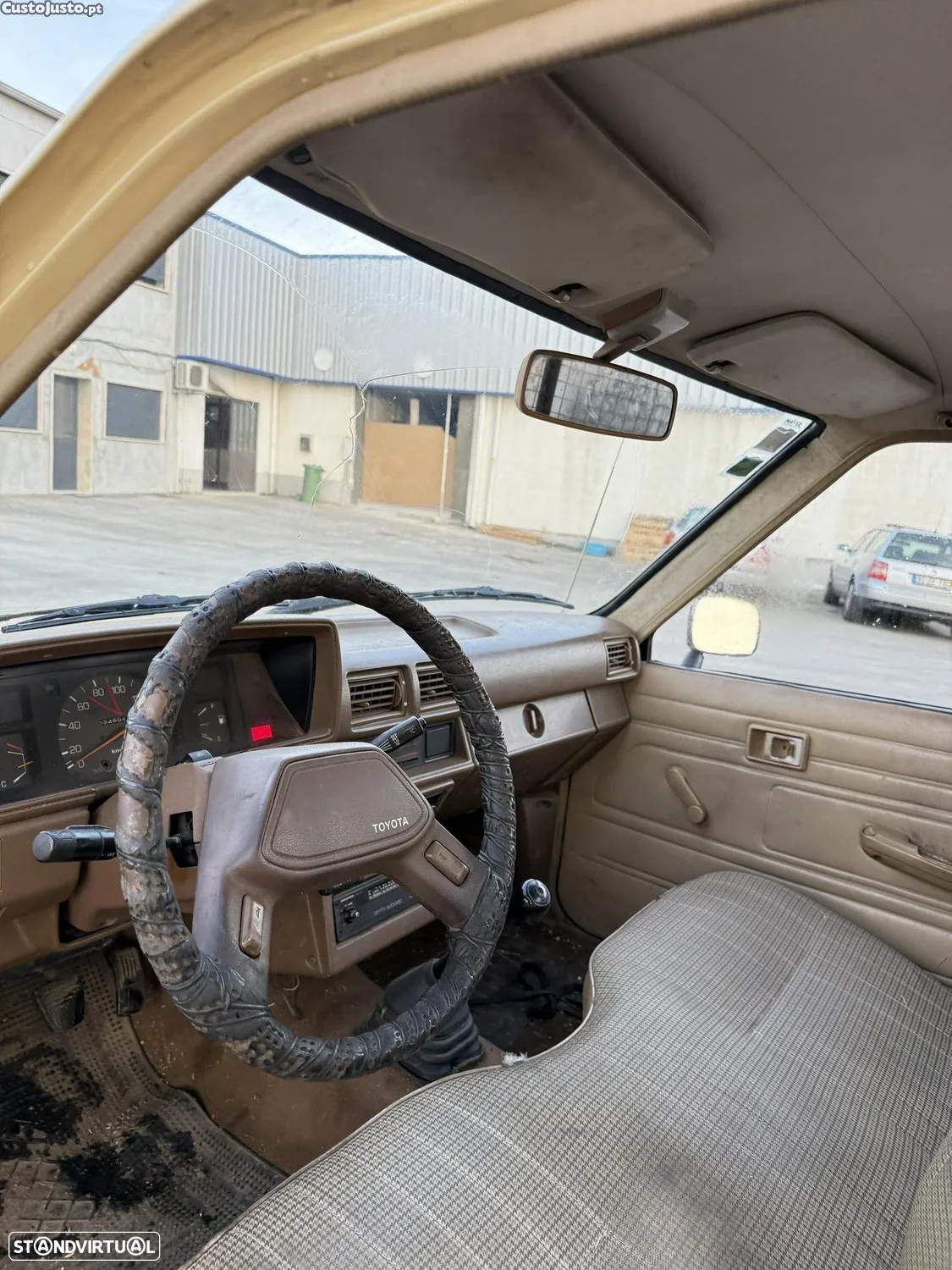 Toyota Hilux 2.4 D - 10