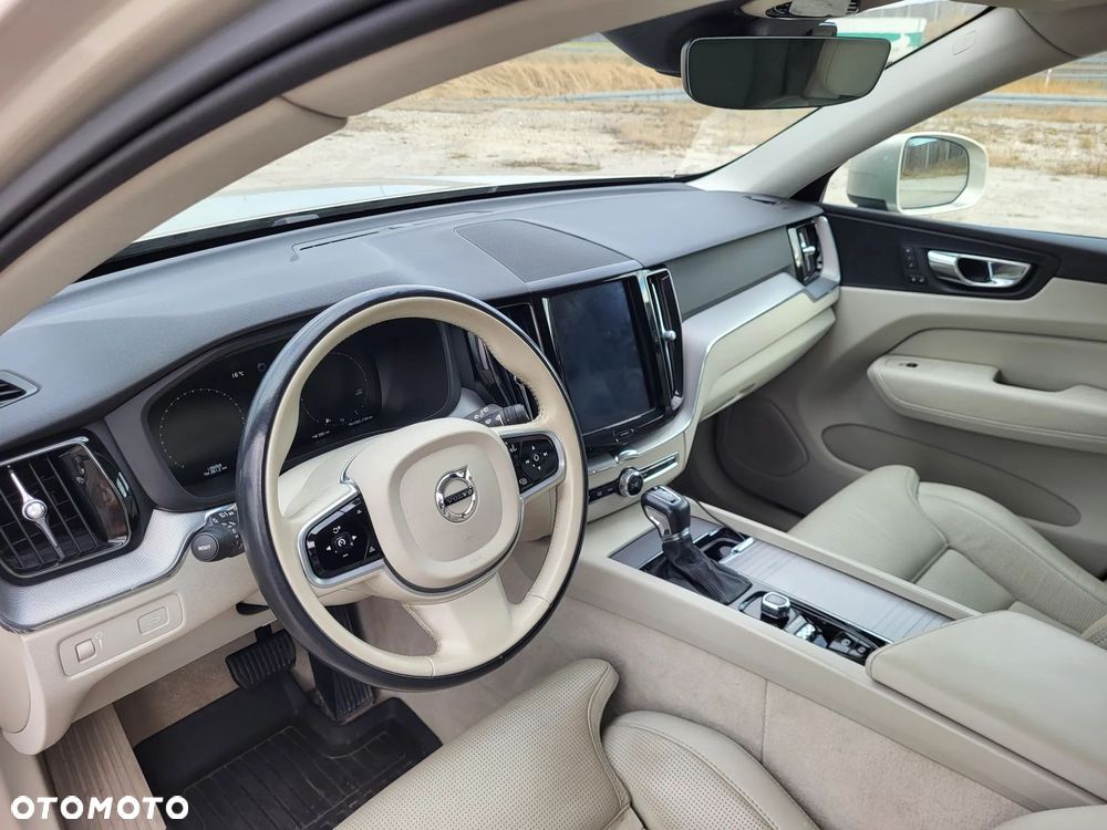 Volvo XC 60 D5 AWD Inscription - 10