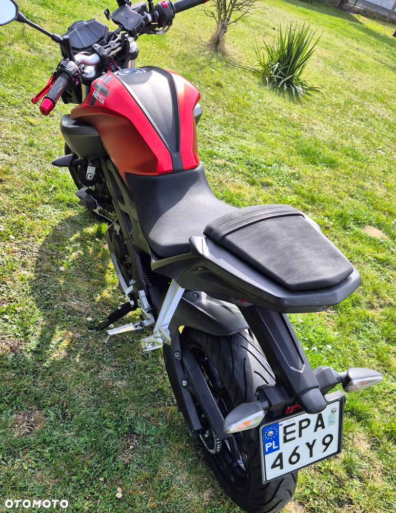 Yamaha MT - 5
