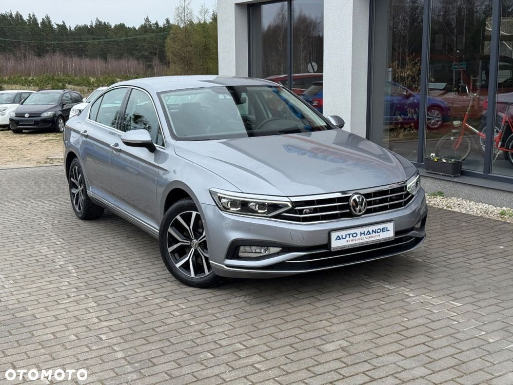 Volkswagen Passat - 4