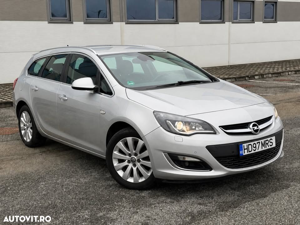 Opel Astra 2.0 CDTI DPF SportsTourer Edition - 2