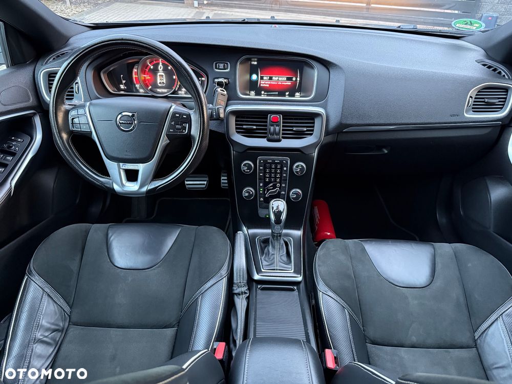 Volvo V40 D3 Geartronic RDesign - 25