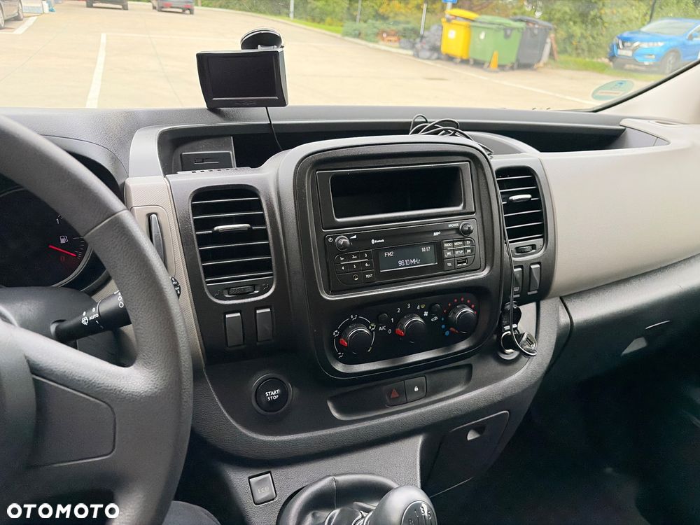Renault Trafic - 16
