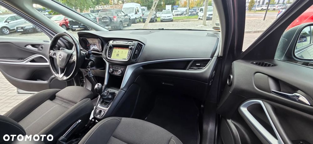 Opel Zafira 2016