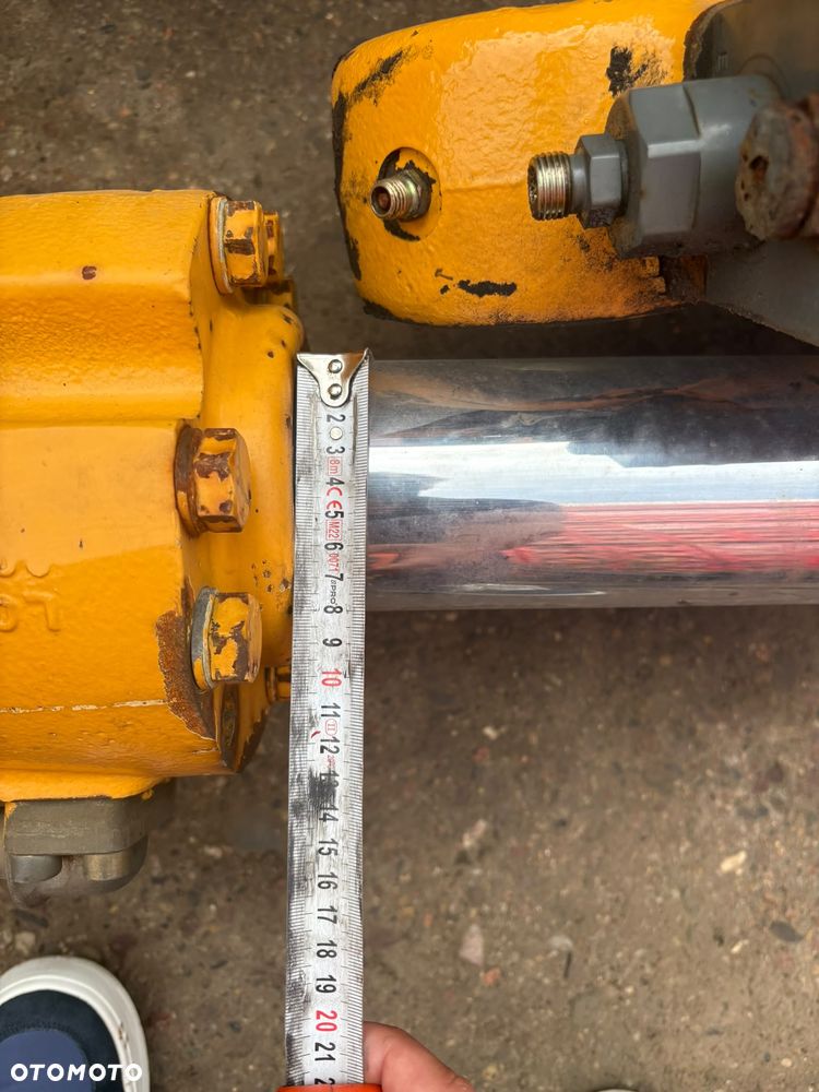 Siłownik hydrauliczny do koparki Liebherr 924 B - 4